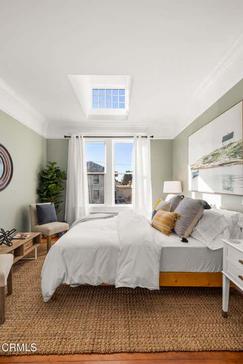 Tiny photo for 1106 E Santa Clara Street, Ventura, CA 93001 (MLS # V1-38027)