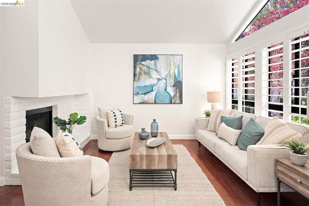 Photo of 806 Ironwood Road Rd, Alameda, CA 94502 (MLS # 41131304)