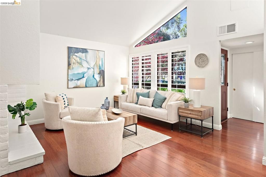 Photo of 806 Ironwood Road Rd, Alameda, CA 94502 (MLS # 41131304)