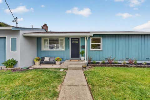 Photo of 1012 Rio Vista Drive, Pacifica, CA 94044 (MLS # ML82050792)