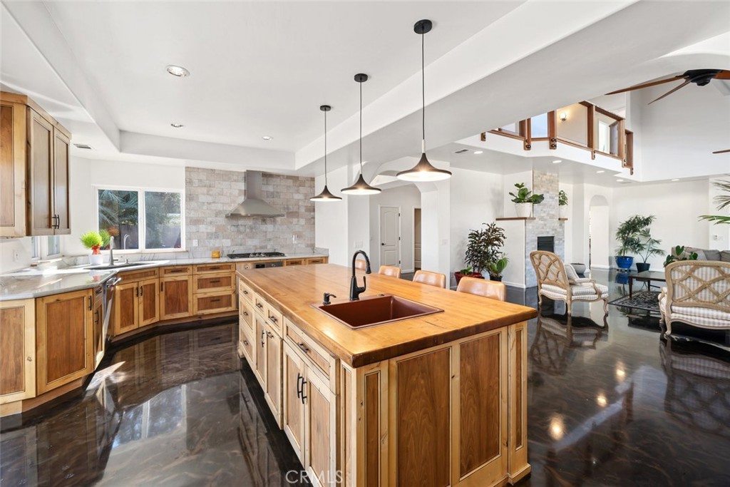 8865 San Gabriel Road