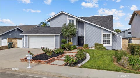 Photo of 25676 Lochmoor RD, Valencia, CA 91355 (MLS # SR26152344)
