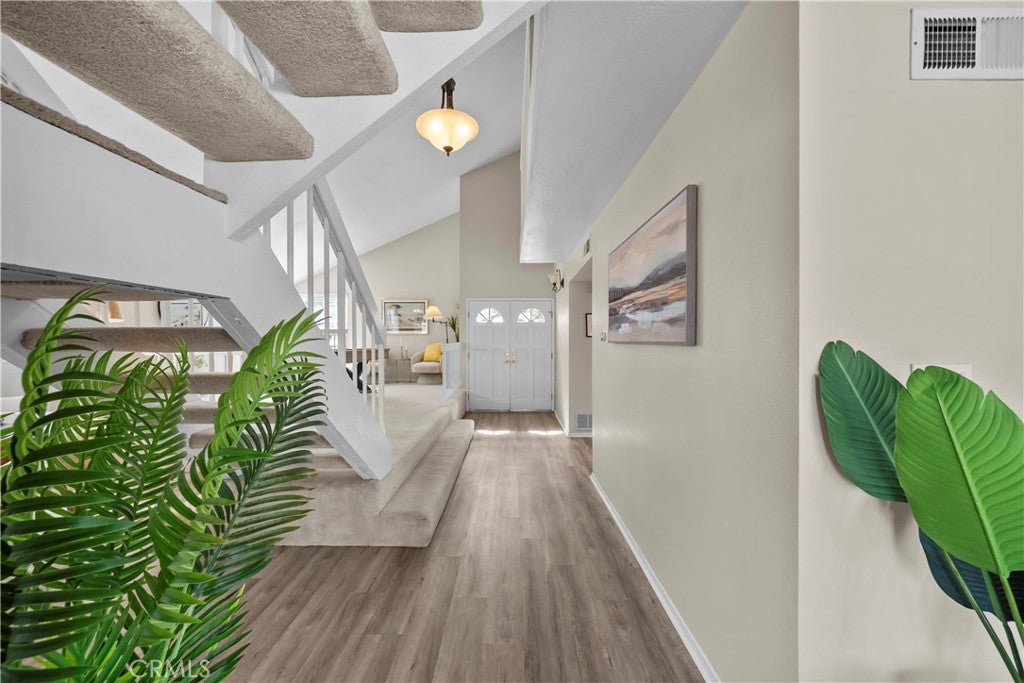 25676 Lochmoor