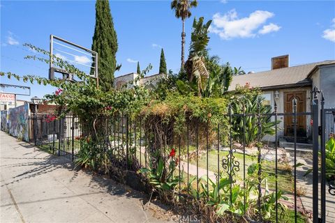 Photo of 11170 Burbank Boulevard, North Hollywood, CA 91601 (MLS # PW25173510) Photo of 11170 Burbank Boulevard, North Hollywood, CA 91601 (MLS # PW25173510)