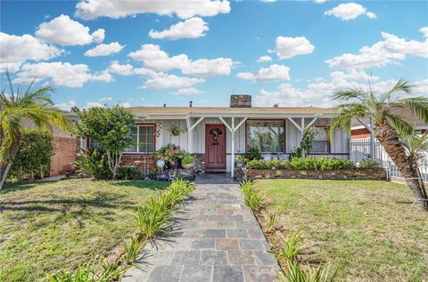 Photo of 5737 Denny Ave, North Hollywood, CA 91601 (MLS # NS25246784) Photo of 5737 Denny Ave, North Hollywood, CA 91601 (MLS # NS25246784)