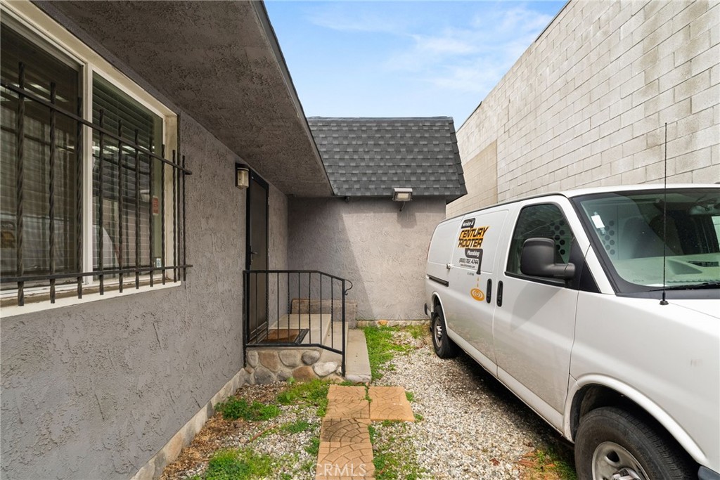 1609 S California Avenue