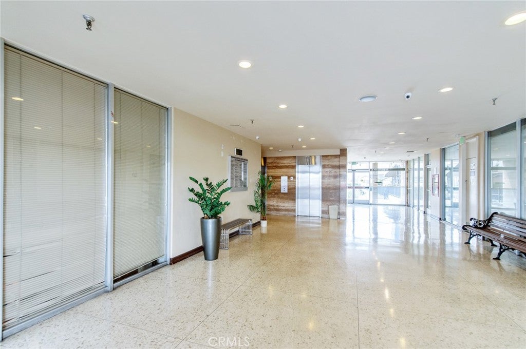 4305 Torrance Blvd 306