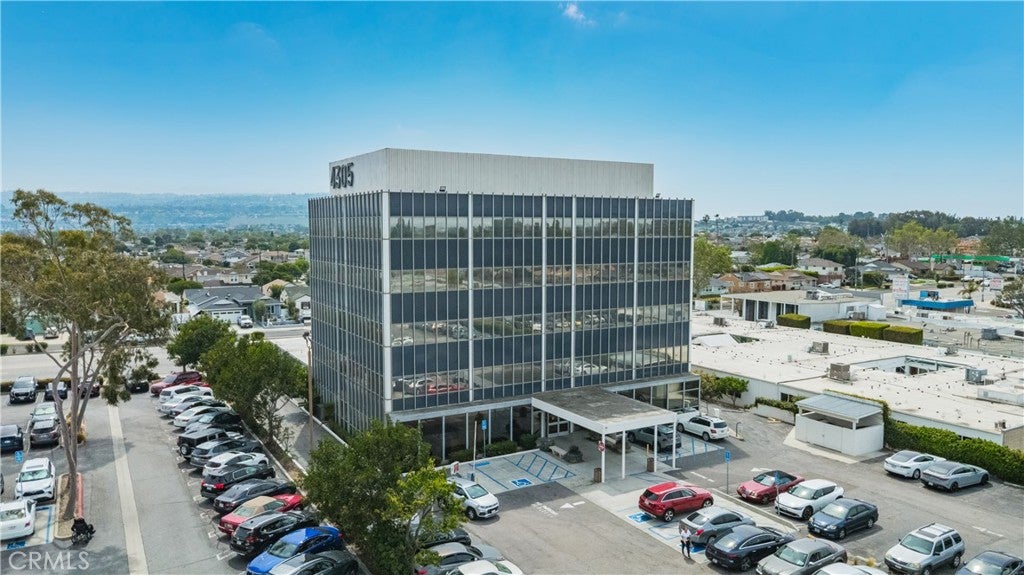 4305 Torrance Blvd 306