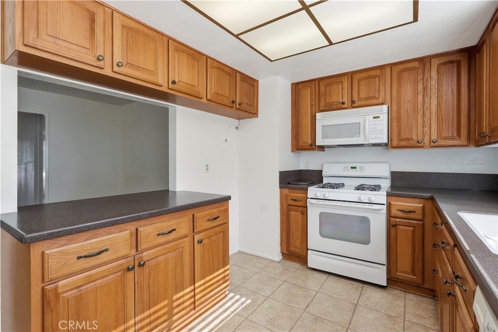 28631 Mount Sawtooth