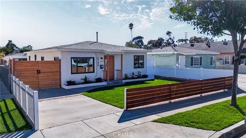 Photo of 5146 W 135th St, Hawthorne, CA 90250 (MLS # CV25240800)