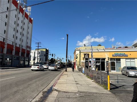 Photo of 4149 W Pico blvd Blvd, Los Angeles, CA 90019 (MLS # GD26014719)