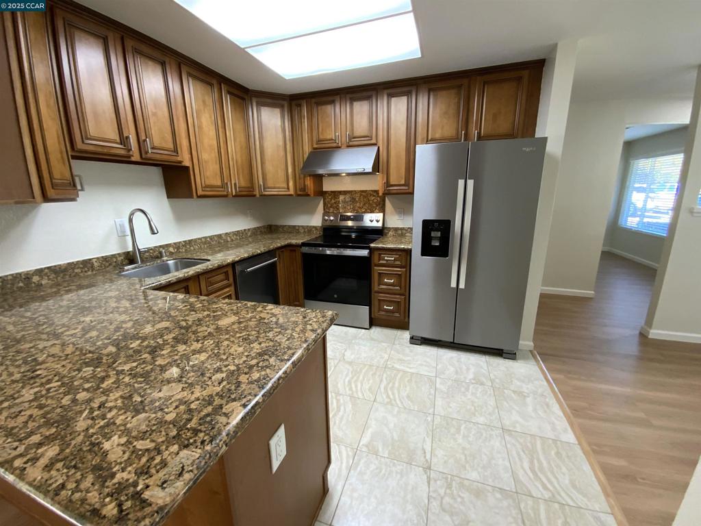 MONTEVIDEO - Residential Lease