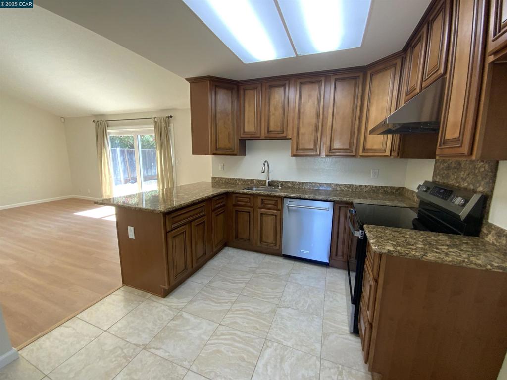 MONTEVIDEO - Residential Lease