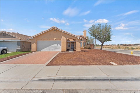Photo of 1645 E Kettering ST, Lancaster, CA 93535 (MLS # SR26170619)