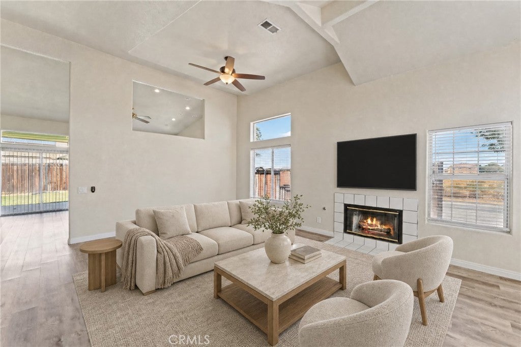 Photo of 1645 E Kettering ST, Lancaster, CA 93535 (MLS # SR26170619)