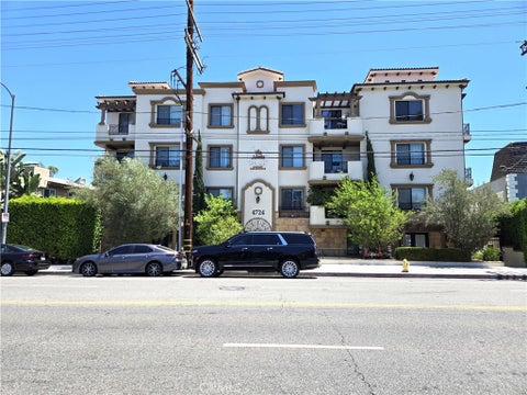 Photo of 4724 Kester Avenue #409, Sherman Oaks, CA 91403 (MLS # AR26166483)