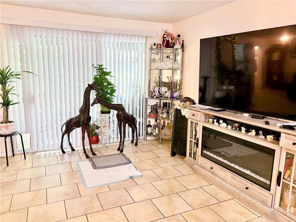 20146 Cohasset Street 5