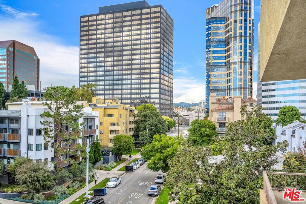 Photo of 1300 Midvale Avenue #501, Los Angeles, CA 90024 (MLS # 26633741)
