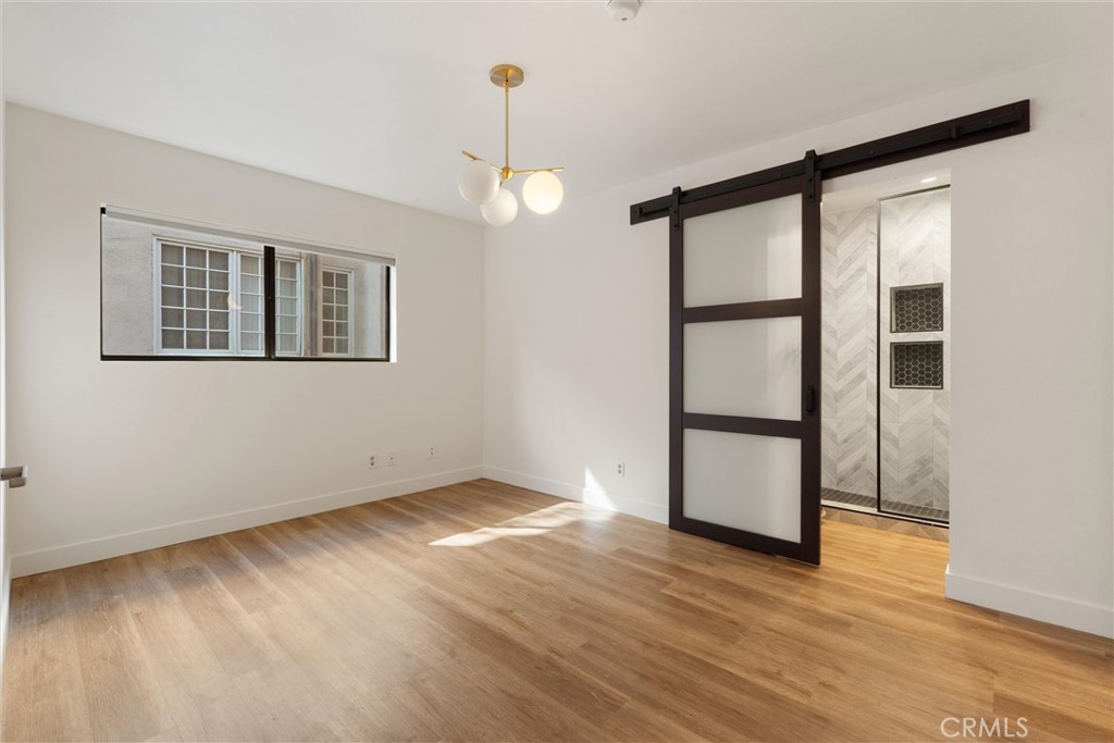 869 S Wooster 303