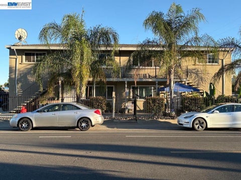 Photo of 1050 Grand Ave. AVE, Sacramento, CA 95838 (MLS # 41140633)