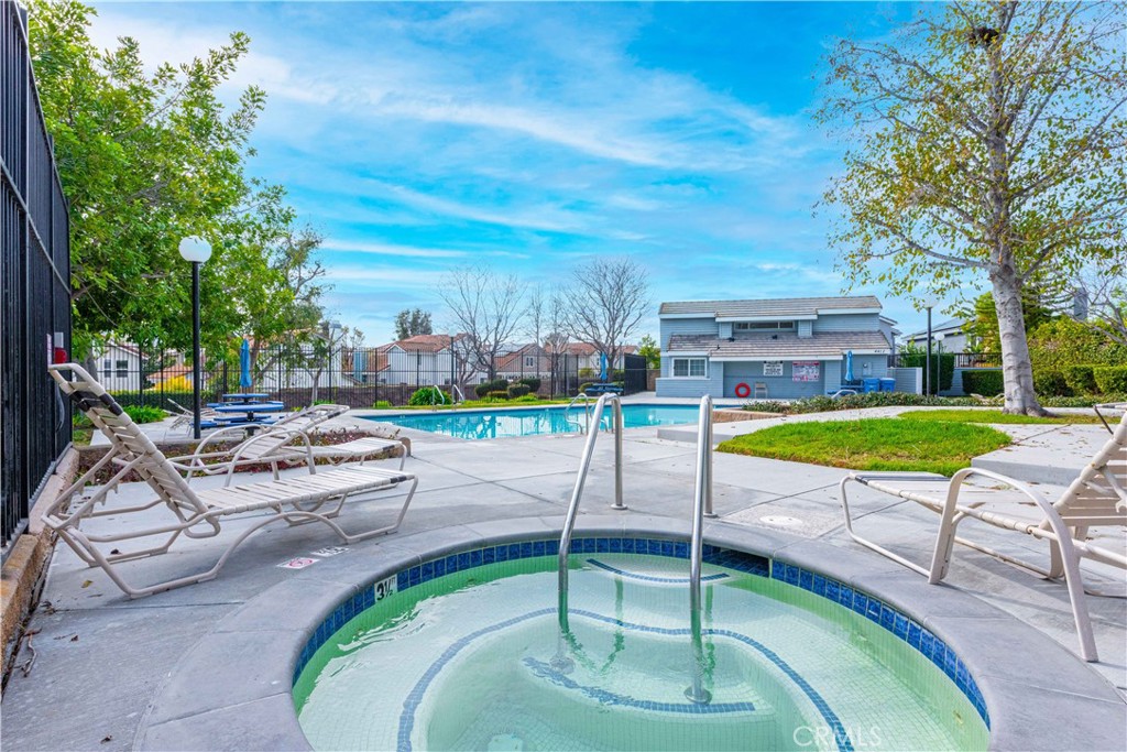 Creekside (290) - Residential