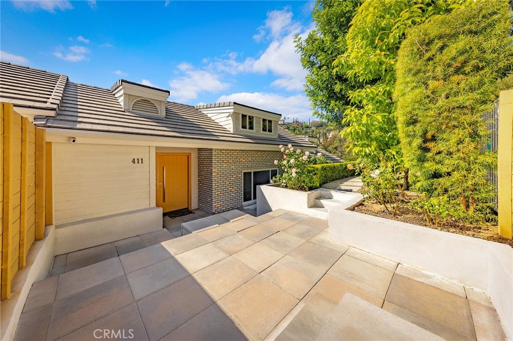 411 Woodcliffe RD, Pasadena CA 91105