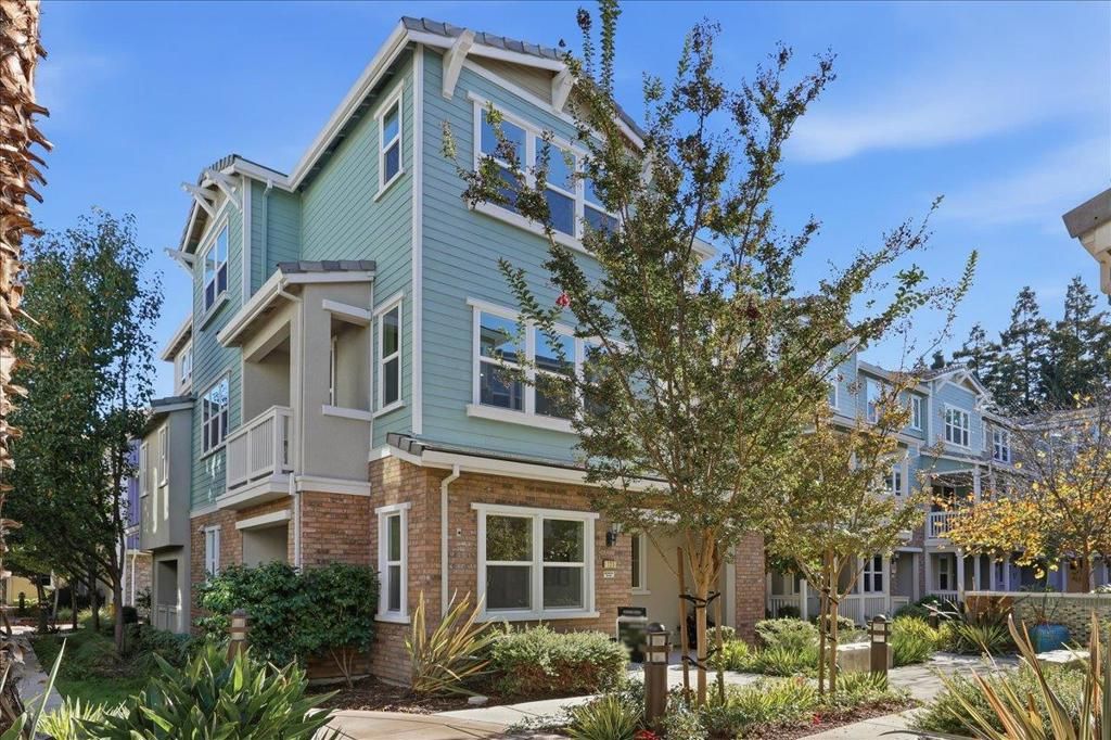 Photo of 125 Maidenhair Terrace, Sunnyvale, CA 94086 (MLS # ML82030186)