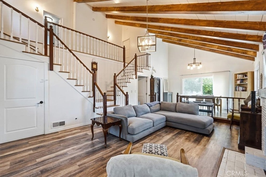 15808 Nordhoff
