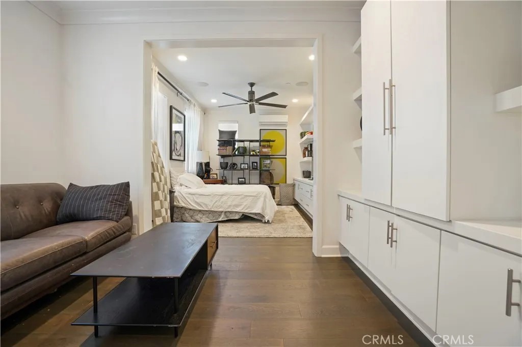 820 E Santa Ana Street