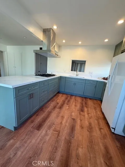 Gardena, California 90248, United States, 3 Bedrooms Bedrooms, ,2 BathroomsBathrooms,Residential,Active,238580