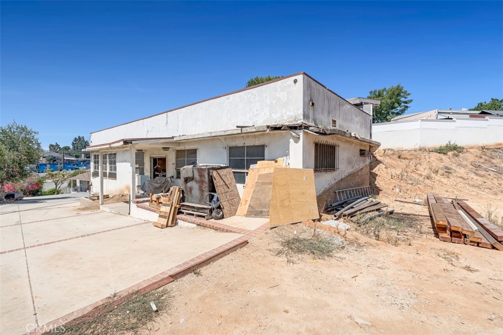 114 N Bonnie Beach Place