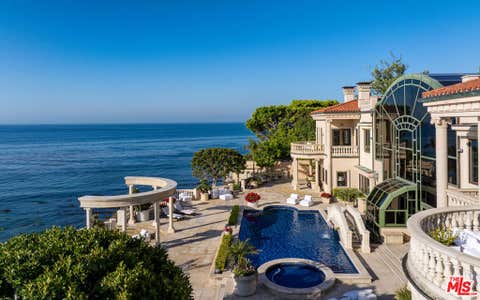 Photo of 28824 Cliffside Drive, Malibu, CA 90265 (MLS # 26852035)