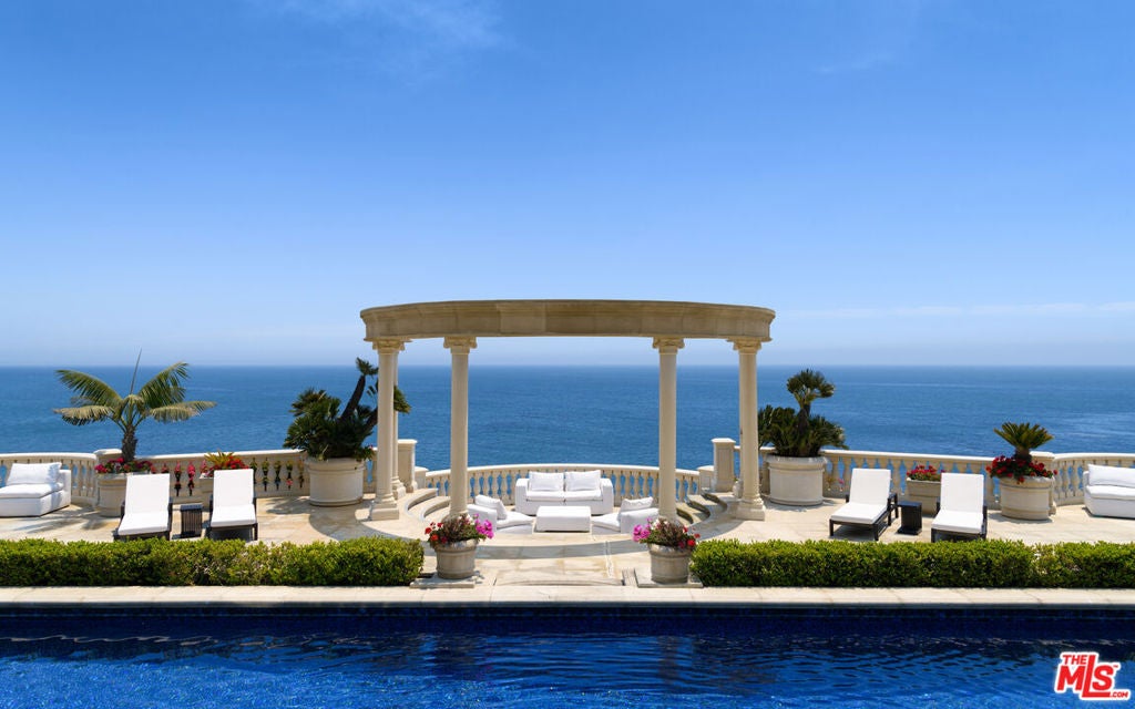 Photo of 28824 Cliffside Drive, Malibu, CA 90265 (MLS # 26852035)