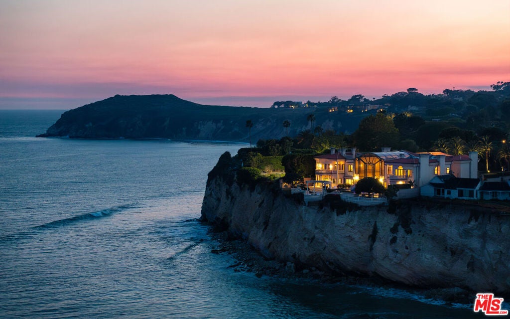 Photo of 28824 Cliffside Drive, Malibu, CA 90265 (MLS # 26852035)
