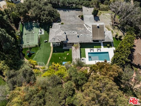 Photo of 248 N Glenroy Avenue, Los Angeles, CA 90049 (MLS # 26730235)