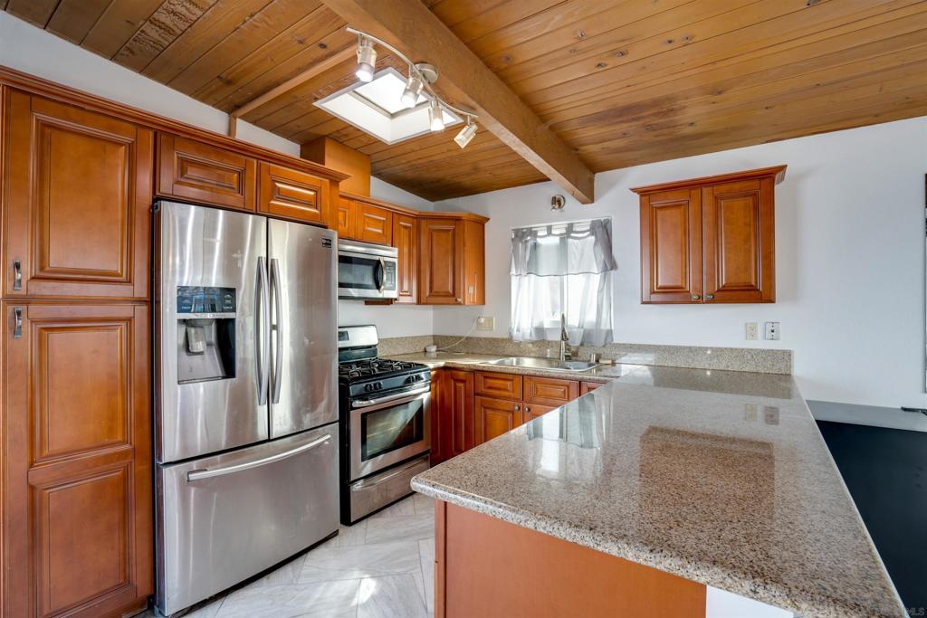 2548 Cinderella Way
