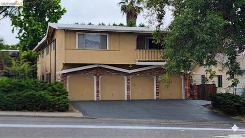 Photo of 3872 35Th Ave Ave, Oakland, CA 94619 (MLS # 41131527)