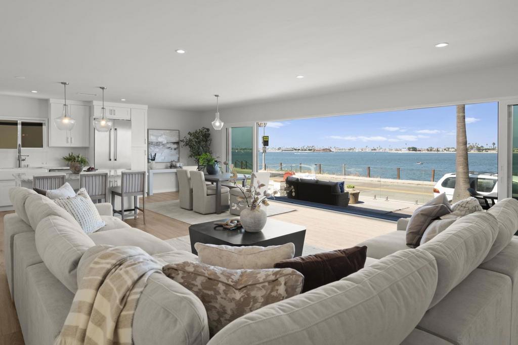 3611 Riviera