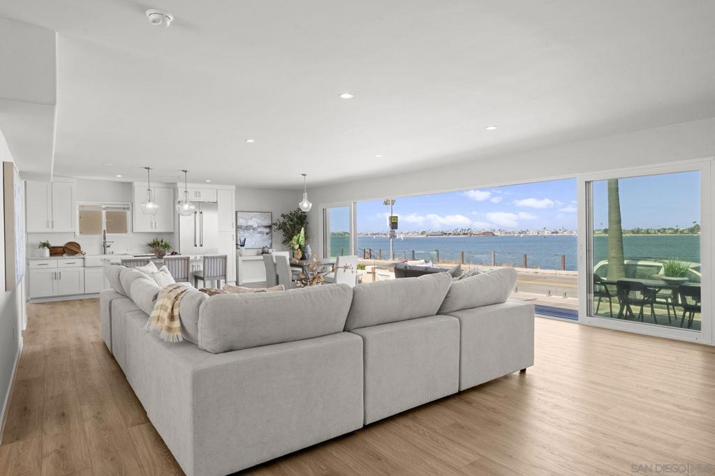 3611 Riviera