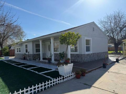 Photo of 3712 42nd Avenue, Sacramento, CA 95824 (MLS # ML82034879)