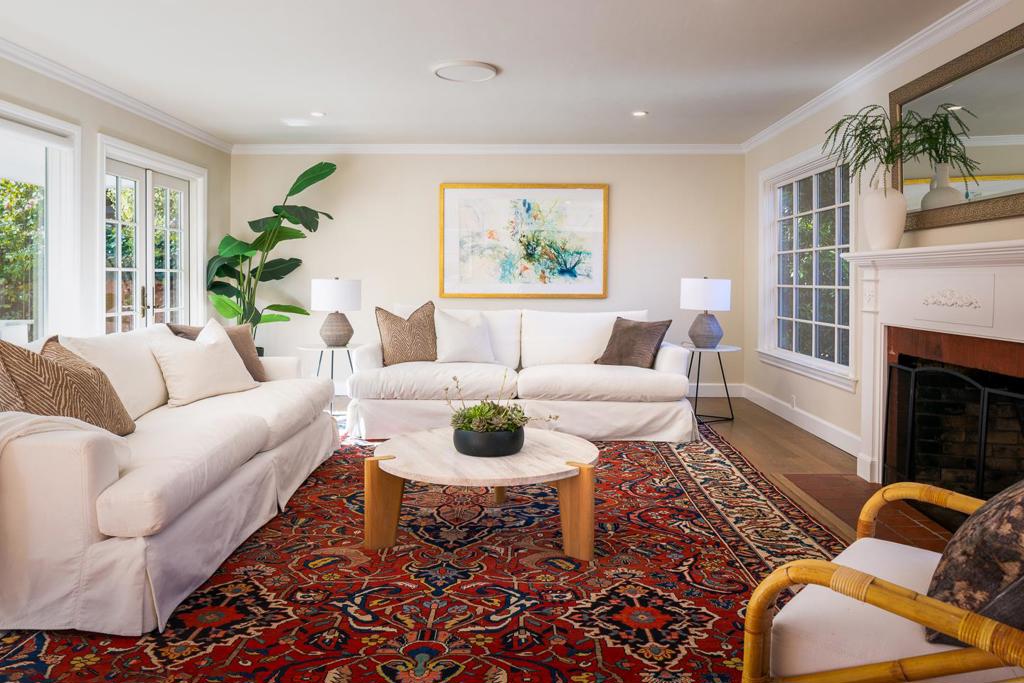 660 Menlo Oaks Drive