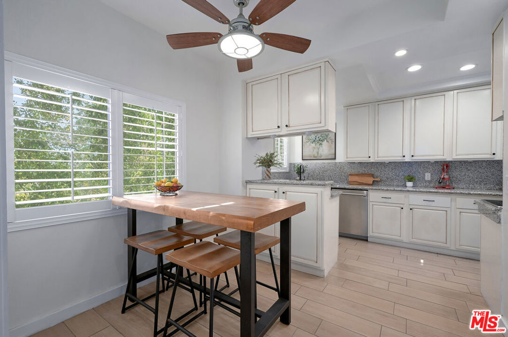 121 S Palm Drive 203