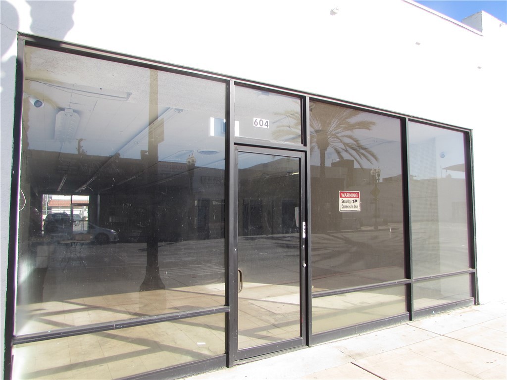 602 W Whittier Boulevard