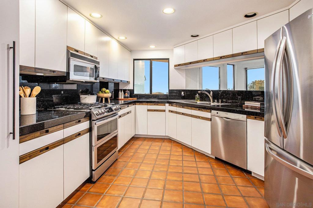 Del Mar - Residential