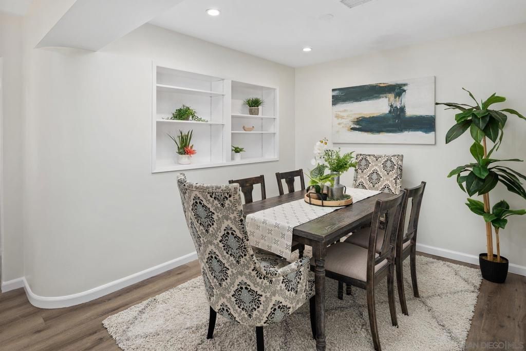 listing image 130722604772850864532