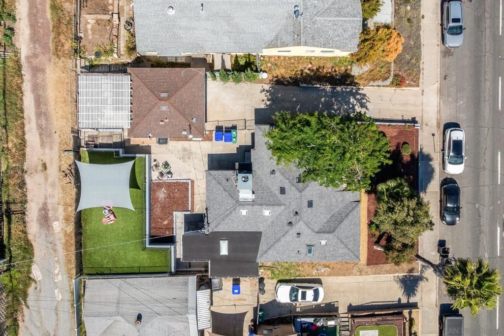 listing image 130727444763617216129
