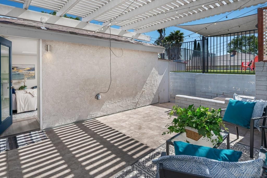 listing image 130726504384372714171