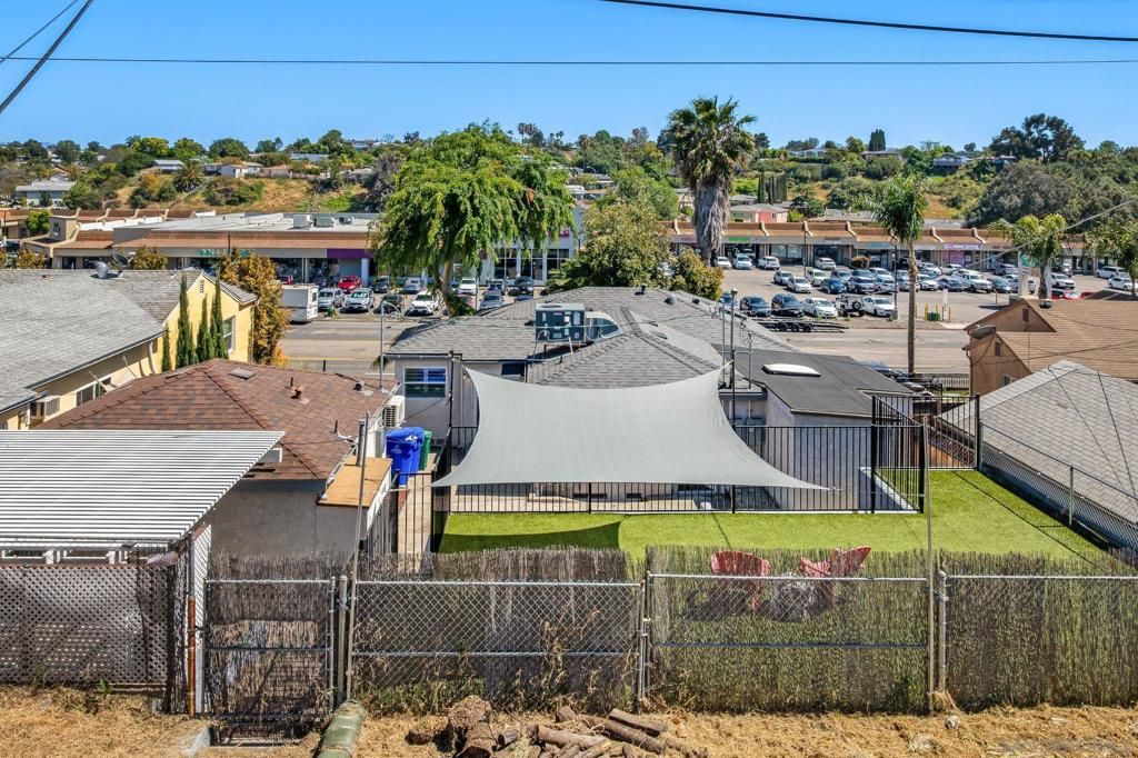 listing image 130720674976317902646