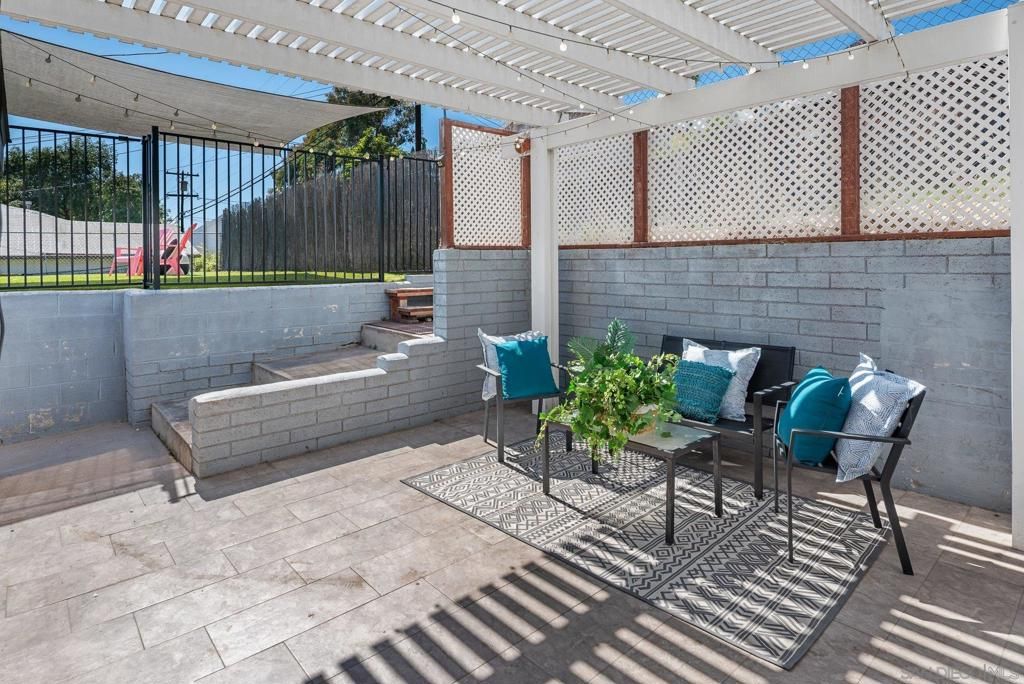listing image 130728823190497646473