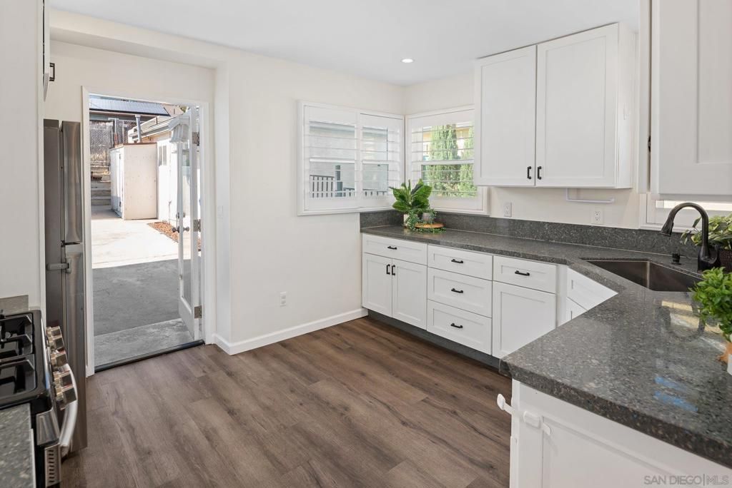listing image 130728730975865570074